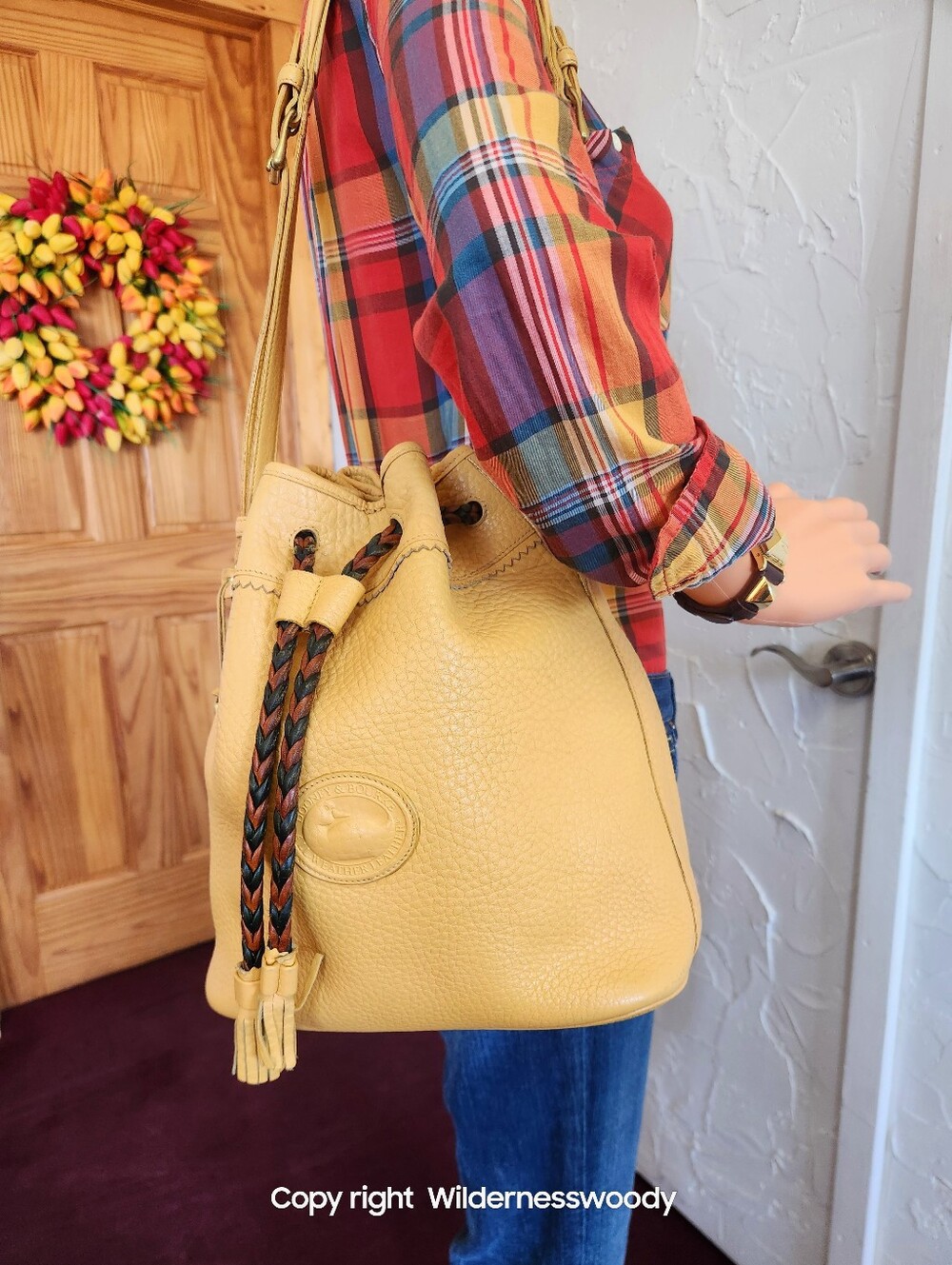 Dooney & Bourke Vintage, Teton Drawstring Bag, solid Palomino Yellow PRICE FIRM! - Picture 12 of 14